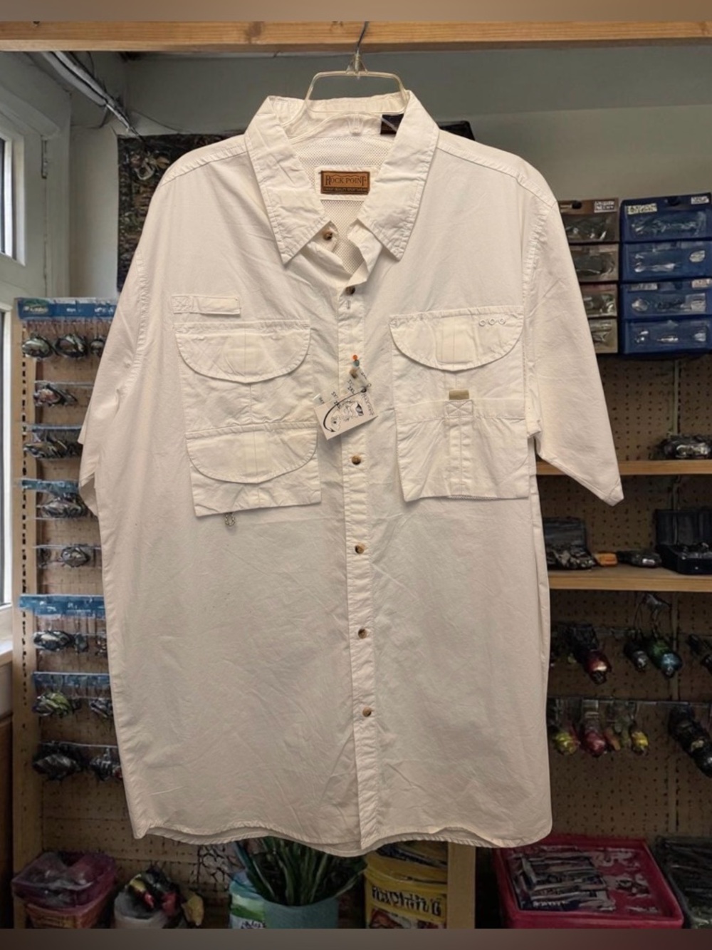 New with Tags Men’s 2XL Rock Point White Short-Sleeve Shirt w/Multiple Pockets